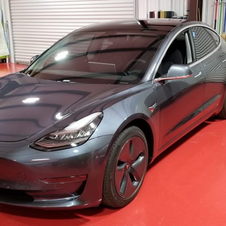 Gloss Dragonfire Red Tesla Model 3