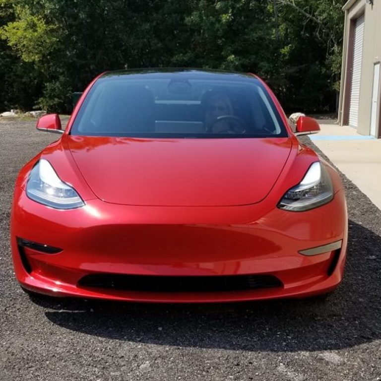 Gloss Dragonfire Red Tesla Model 3